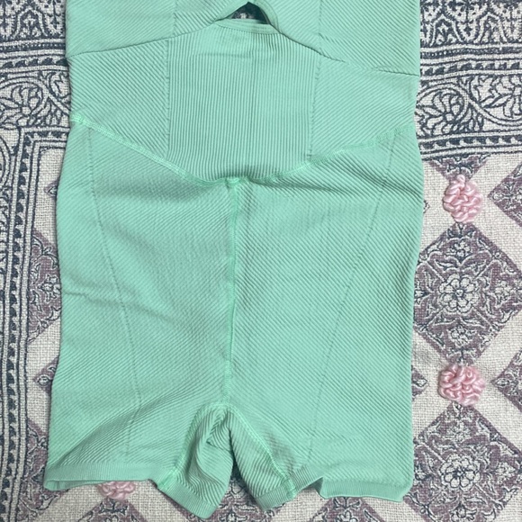 Free Movement Mint Green Romper - Picture 4 of 5